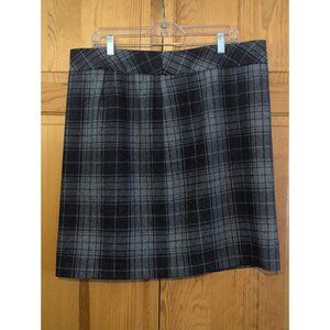 Woman’s Eddie Bauer Wool Blend Black & Gray Plaid Skirt-Size 16